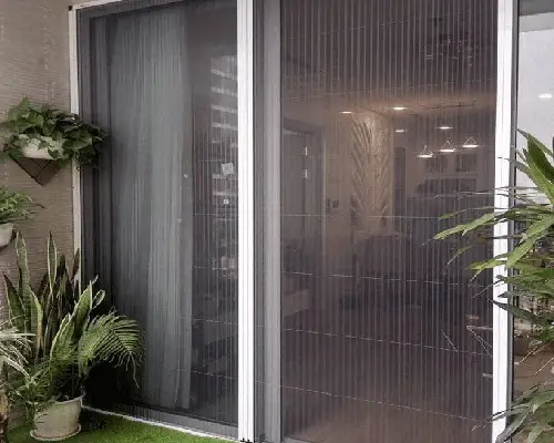 Pleated mosquito net for balcony